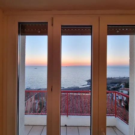 Apartament Berlam 18 *